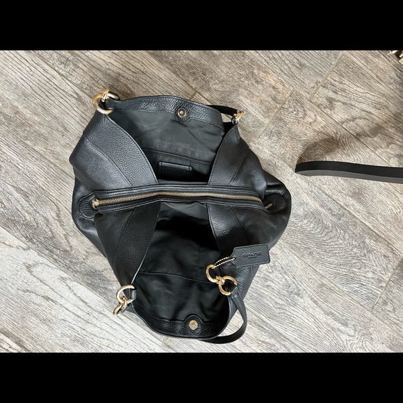 Coach Black Leather Shoulder Bag w/ Gold Detail. Excellent condition. - Picture 6 of 10